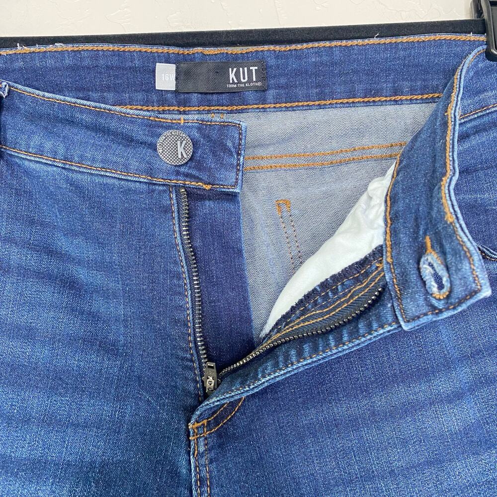 KUT from the Kloth Catherine Boyfriend Jeans in Abelia 16W - Picture 5 of 11